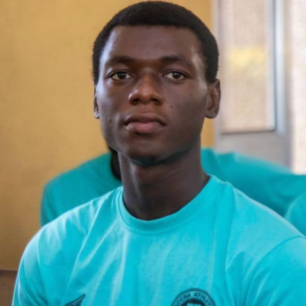 Ghana Cell Phone Repair Tech Training Student from Asuture Global - Giddeon